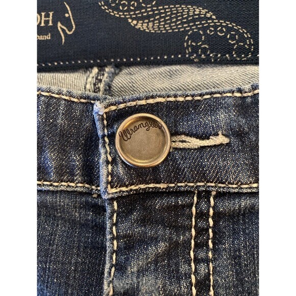 Wrangler Shiloh Womens Jeans Size 15 / 16 X 36 Distressed Denim Boot Cut Rodeo! - Picture 11 of 11